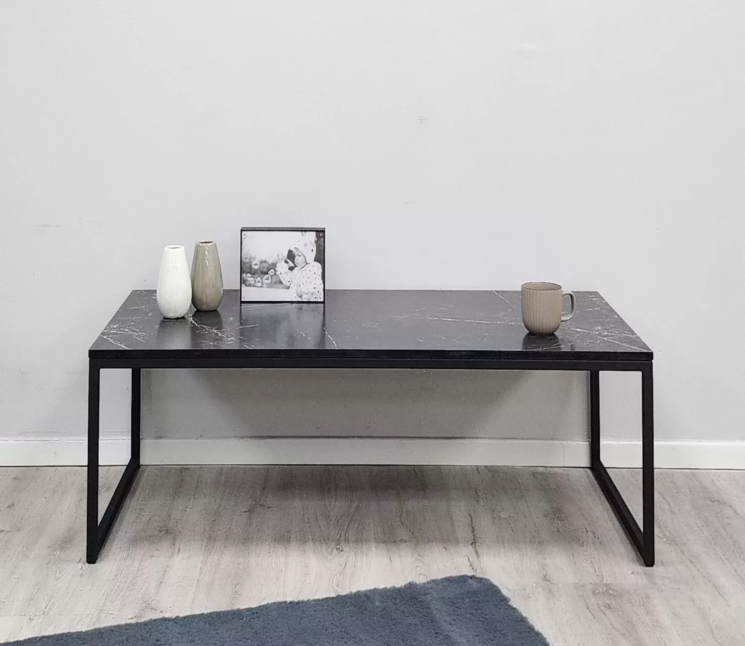 Marble | שולחן בגימור בדמוי שיש